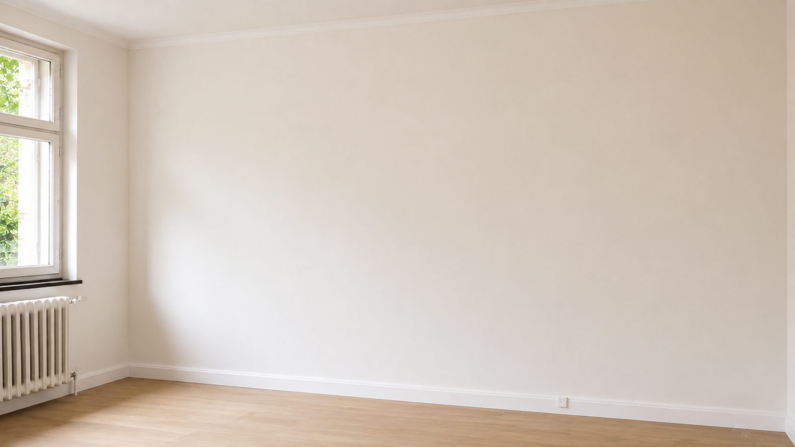 Nachher: frisch gestrichene Wand – Ergebnis von Maler Pöppe Hamburg